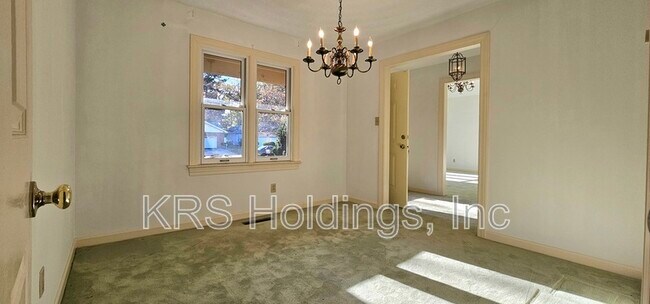 Building Photo - 1029 Dulcie Ave