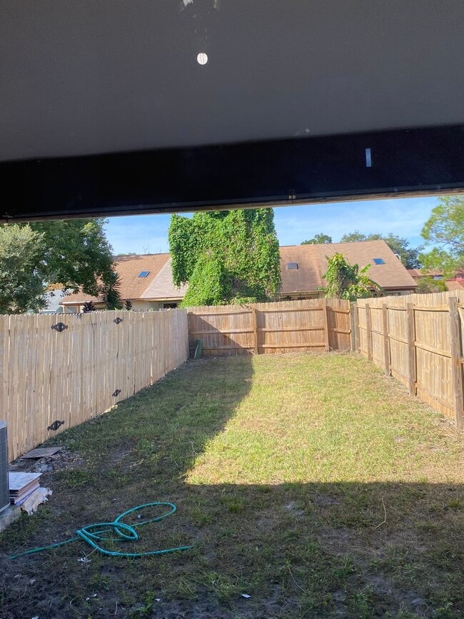 Building Photo - 2 bedroom + loft, 2 bathroom townhome near UCF