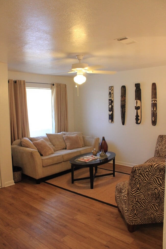 Building Photo - 3604 Comanche
