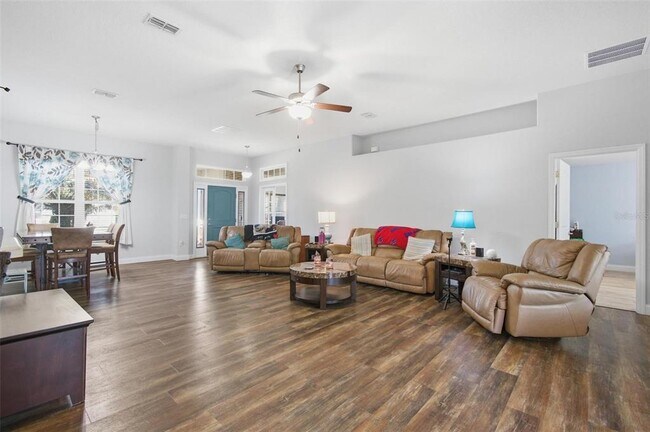 Building Photo - 4 Seaton Valley Path