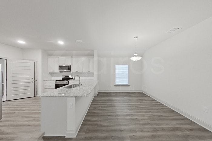 Building Photo - 17647 Carlisle Ave