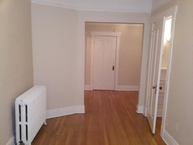 Building Photo - Seward Apartments - Studio