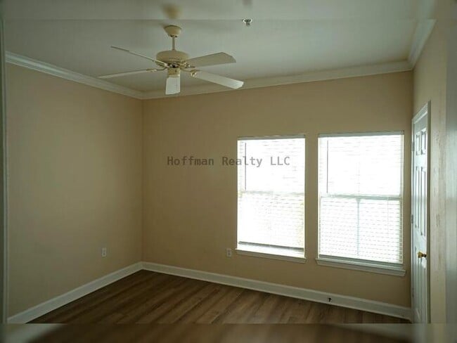 Building Photo - 2- Bed, 2 Bath Resort Style Condo!