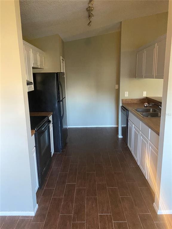 Building Photo - 413 Wild Fox Dr