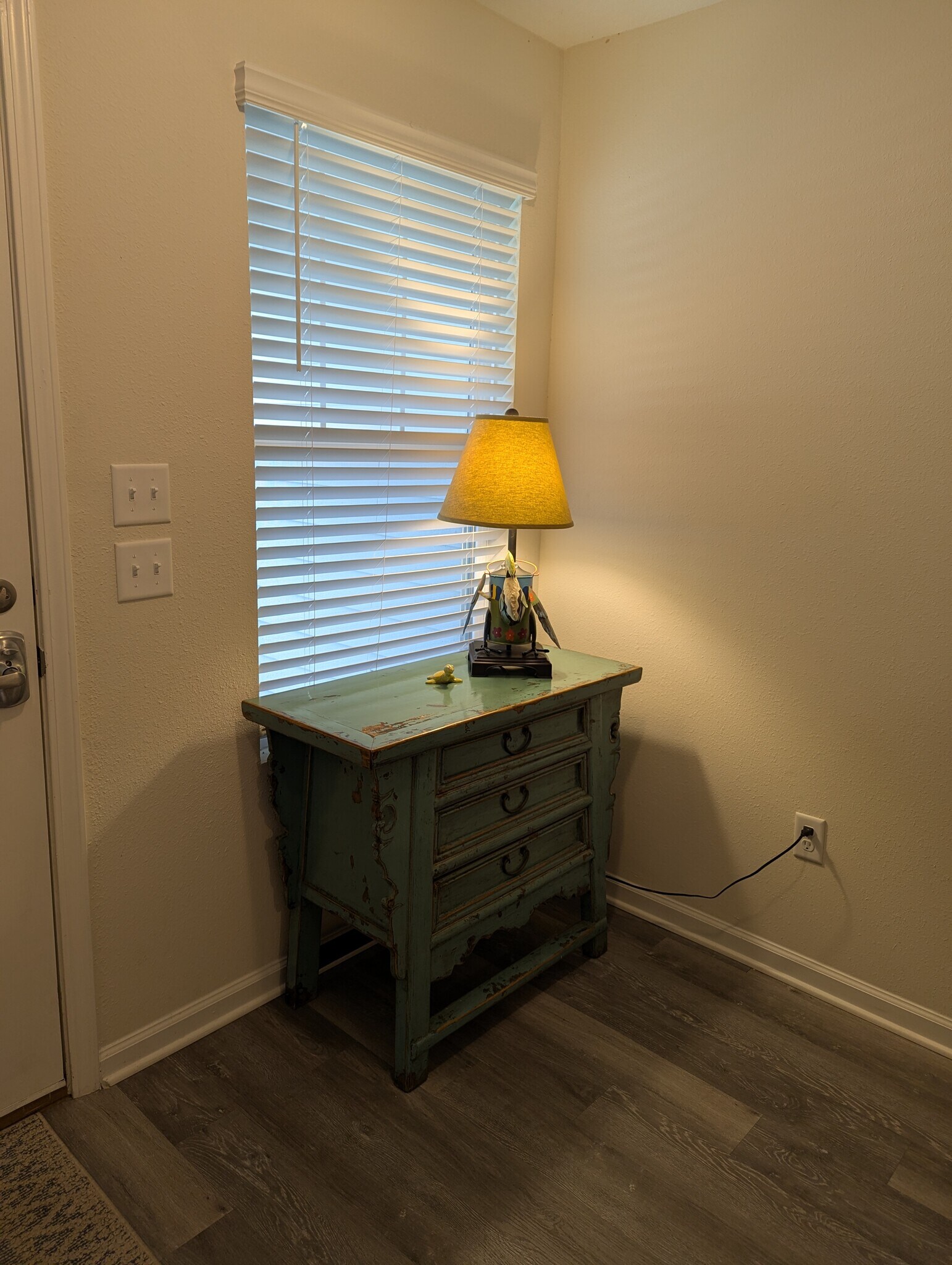 Building Photo - 1714 Cocoanut Rd