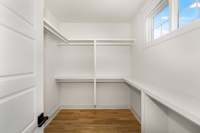 Building Photo - Beautiful home in The Nations!  4 bedrooms...