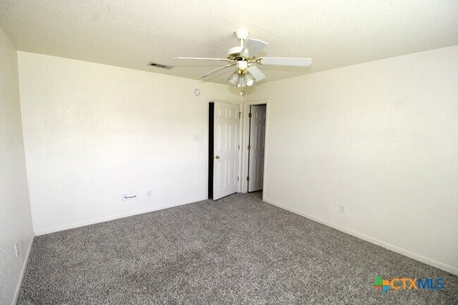 Building Photo - 3708 Littleleaf Dr