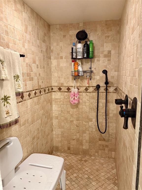 Building Photo - 2112 S Cypress Bend Dr