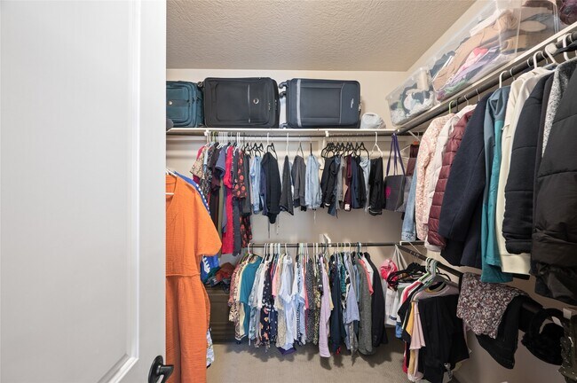 Building Photo - 1114 W 25th St