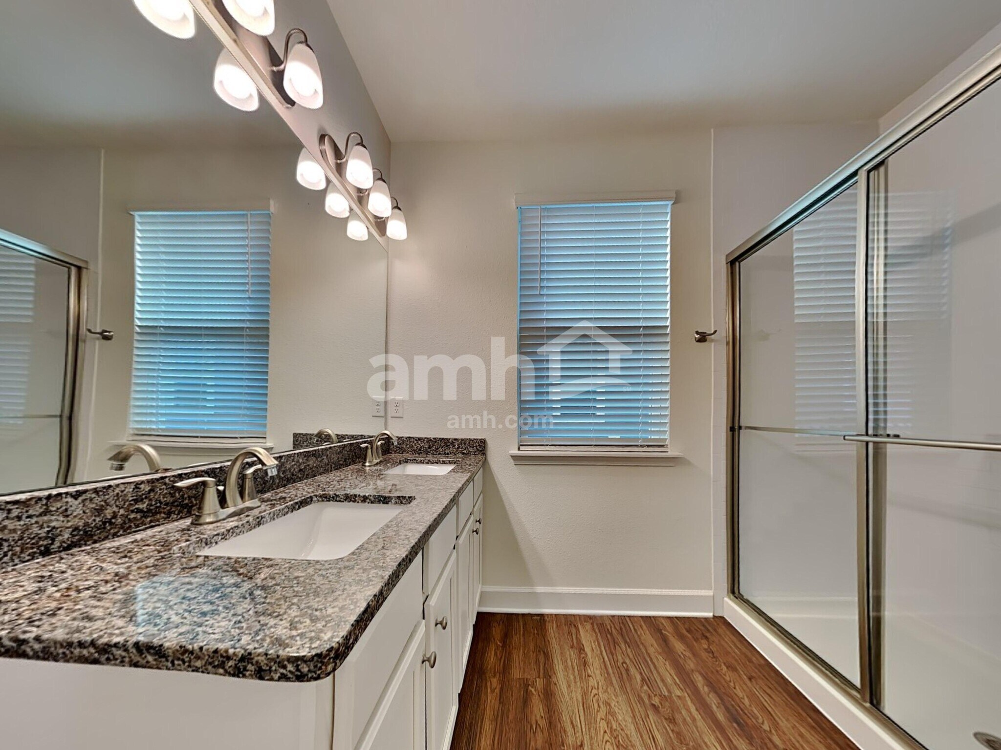 Building Photo - 460 Sandstone Dr