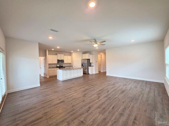 Building Photo - 7757 Burnside Lp