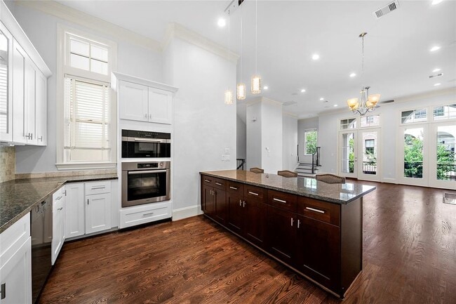 Building Photo - 3921 Gramercy St