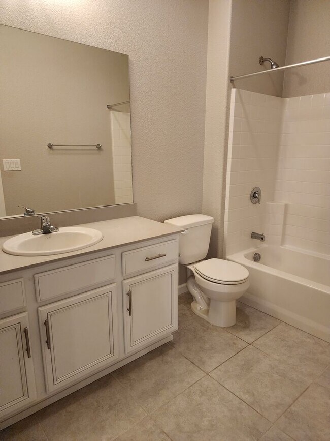 Building Photo - 3/2/2 Beautiful Home In Gardnerville Locat...