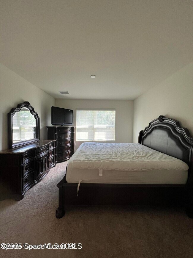 Building Photo - 7459 Tourmaline Dr