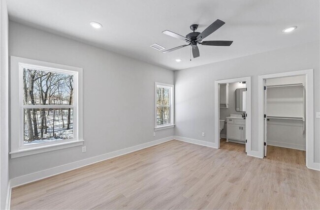 Building Photo - 6 Moniave Ln