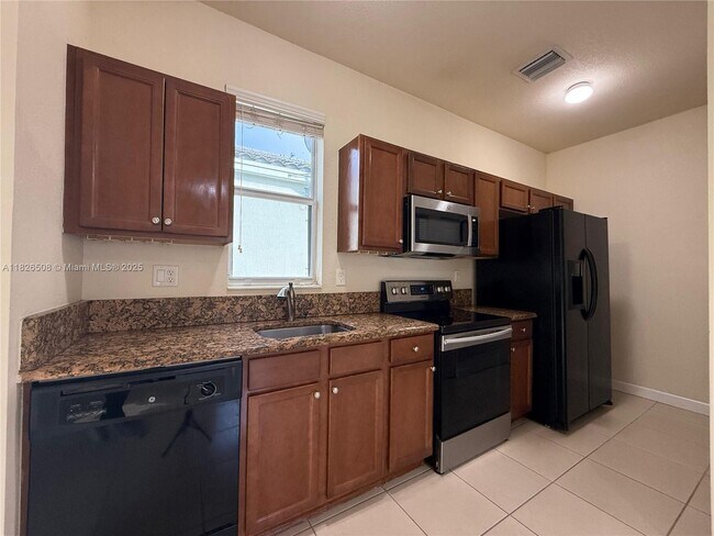 Primary Photo - 17067 SW 93rd St