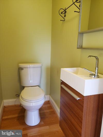 Building Photo - 326 Wellham Ave