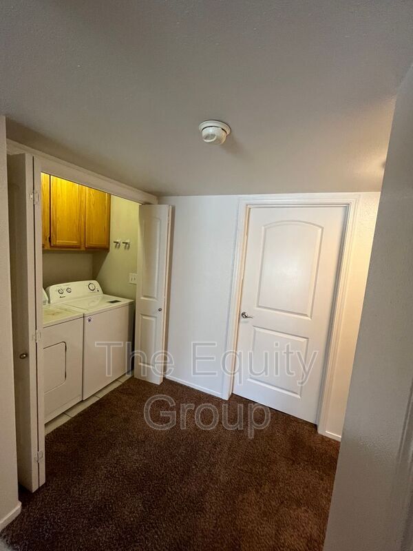 Building Photo - 2824 N Zachary St