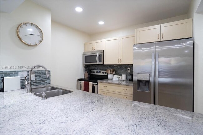 Building Photo - 7483 SW 82nd St
