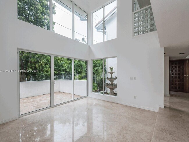 Building Photo - 4000 Alhambra Cir