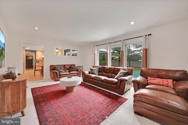 Building Photo - 1118 Jarvis Ln