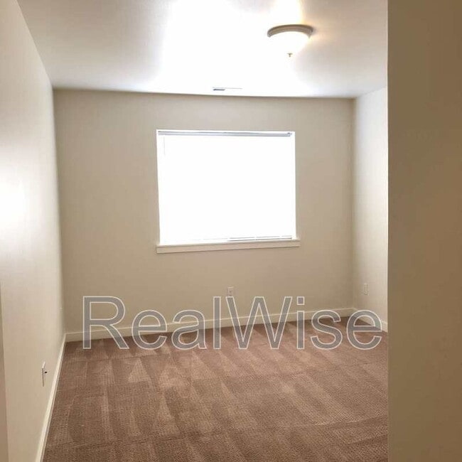 Building Photo - 1214 SW 27th St