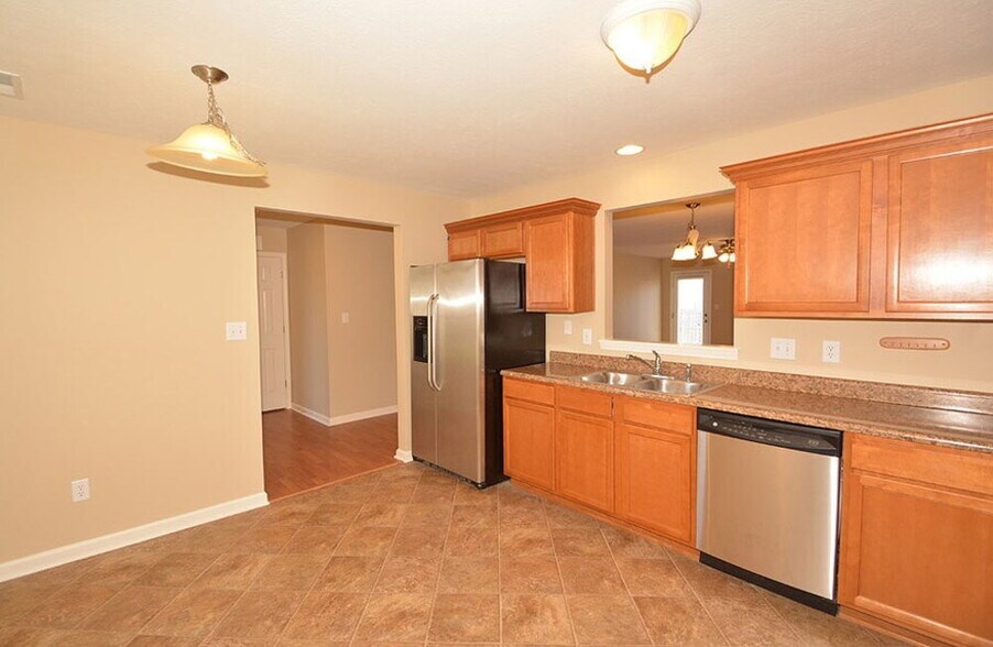 Building Photo - 5544 Wild Horse Dr