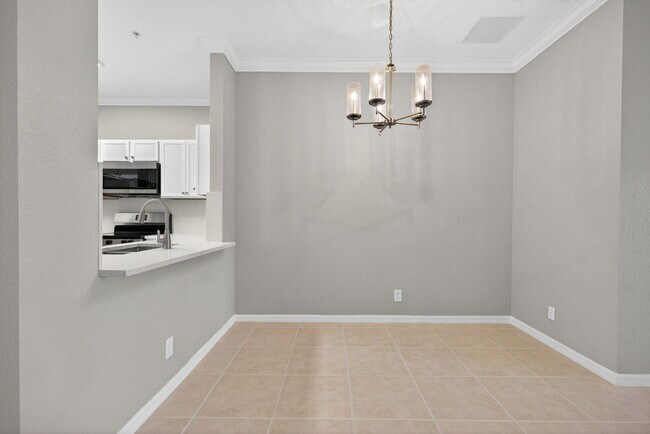 Building Photo - 160 Village Blvd