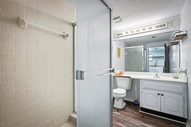 Building Photo - 569 Arcadia Dr