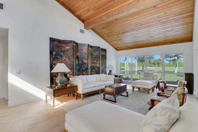 Building Photo - 13760 Sand Crane Dr