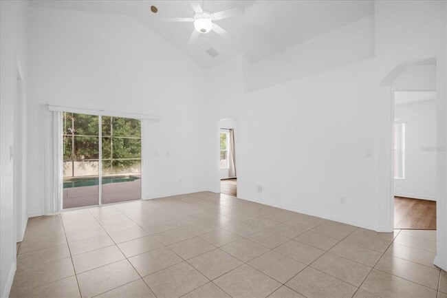 Building Photo - 913 Emerald Green Ct