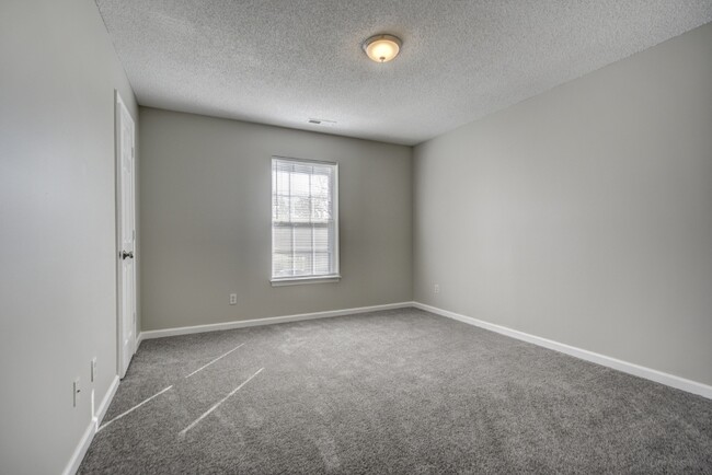 Building Photo - 125 Fairfax Dr