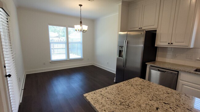 Building Photo - 4bed/3bath single story home in Denham Springs!