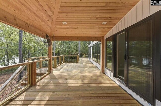 Building Photo - Lake Front Property with Dock