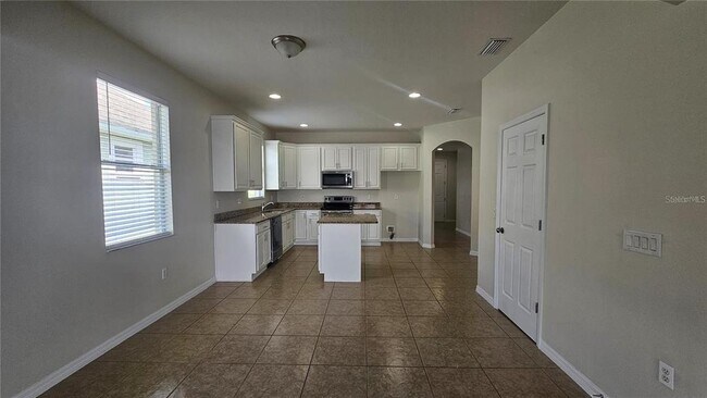 Building Photo - 2528 Ladoga Dr