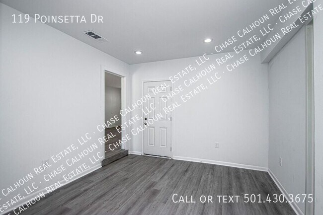 Building Photo - 119 Poinsetta Dr