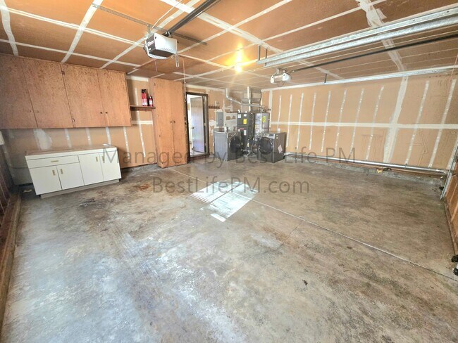 Building Photo - 2575 NW 119th Pl