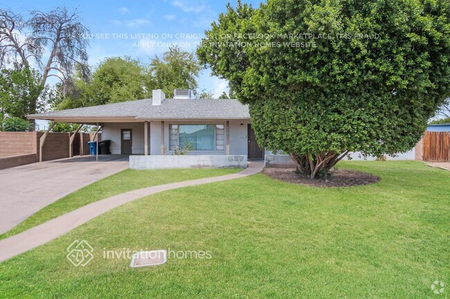 Building Photo - 657 N Sunland Dr