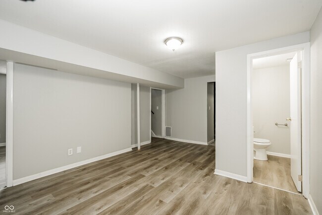 Building Photo - 3730 Erin Dr