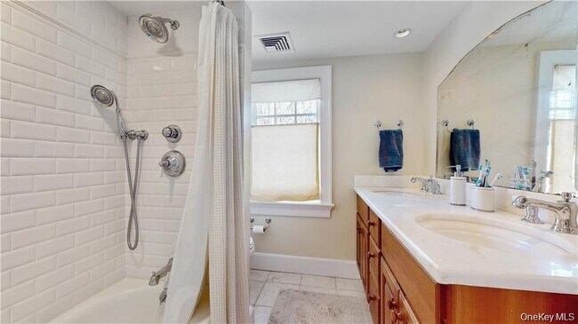 Building Photo - 25 East St