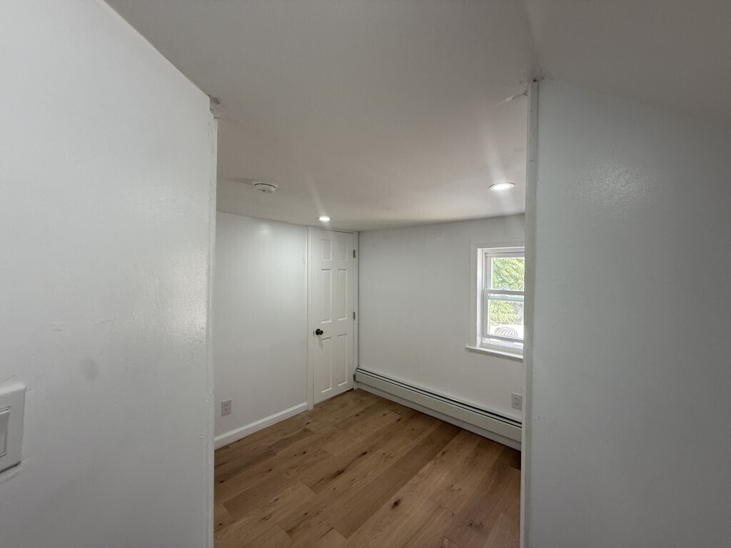 Building Photo - 82 McAdoo Ave