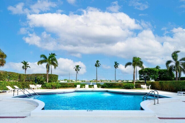 Building Photo - 1701 S Flagler Dr