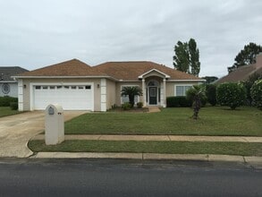 Building Photo - 195 S Shore Dr