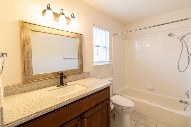 Building Photo - Gorgeous 4 bedroom, 3 bathrooms home in Pflugerville!!!