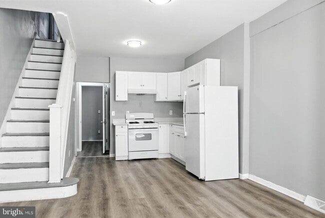 Building Photo - 4030 N Fairhill St