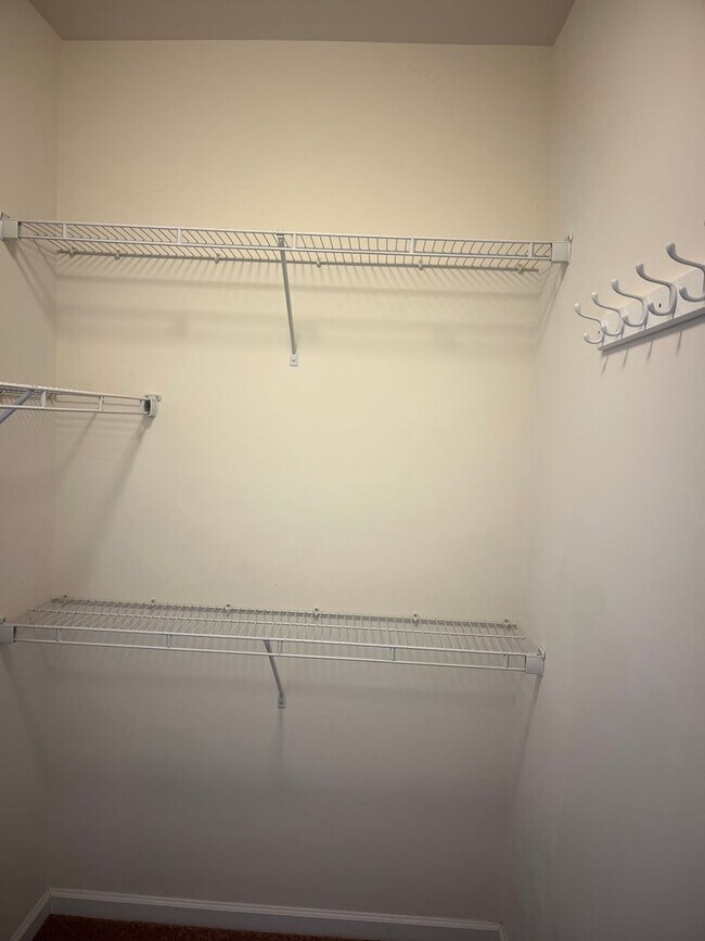 Building Photo - 1253 Elderslie Ln