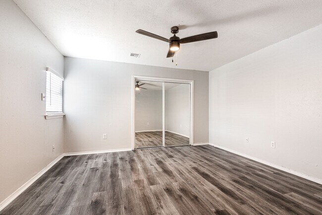 Building Photo - 6 SW 69th St