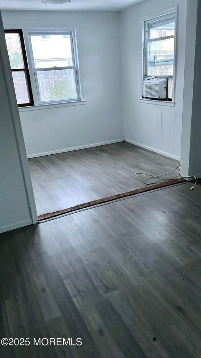 Building Photo - 439 Mantoloking Rd