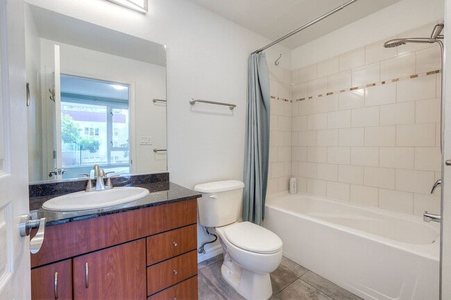 Building Photo - San Diego- Downtown- La Vita – Little Italy Condo- Split Level Style Move-In Special