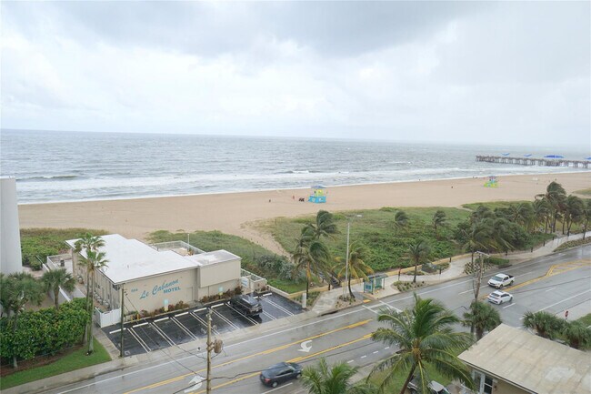 Building Photo - 525 N Ocean Blvd